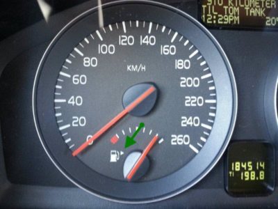 i hvilken side sidder daekslet til tanken paa bilen1 400x300 I hvilken side sidder dækslet til tanken på bilen