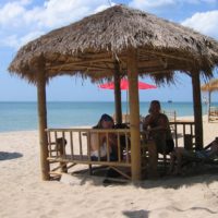 Hytte Restaurant Thailand 200x200 Første gang i Thailand? Her er quickguiden !